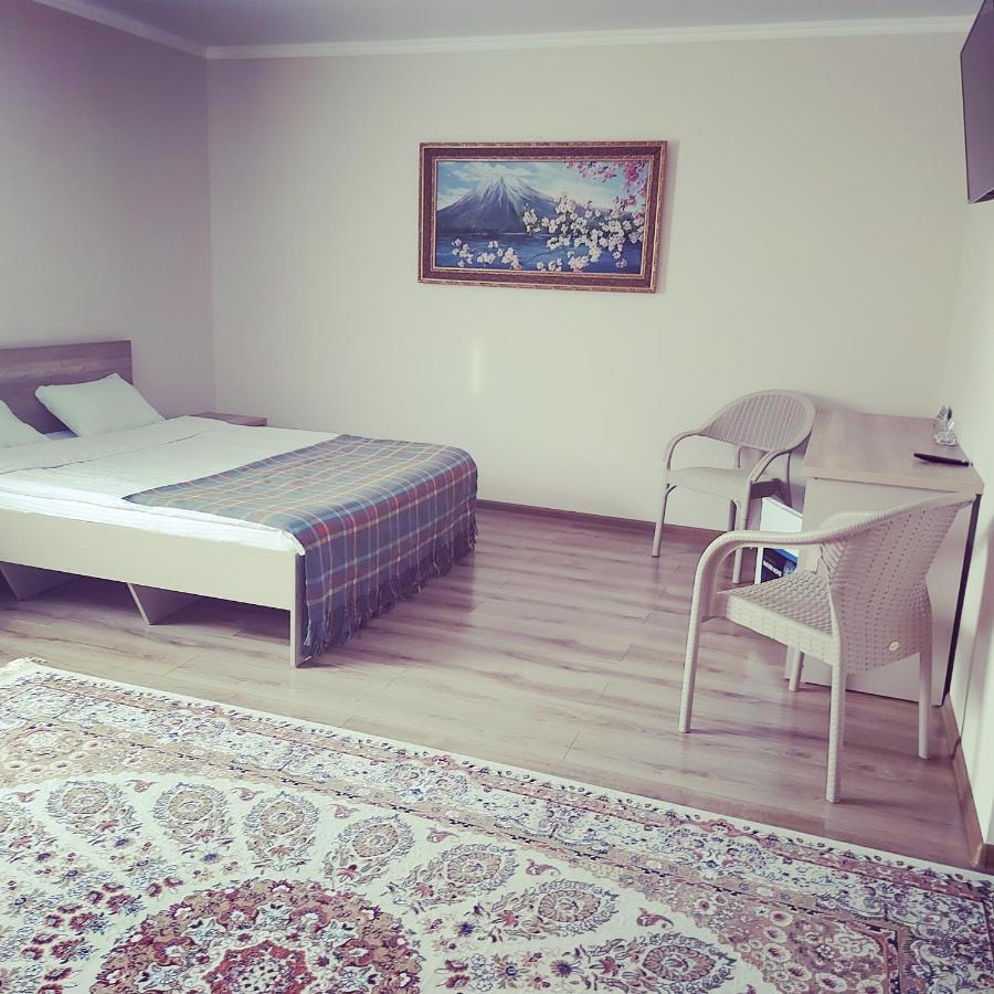 Hotel Дар-Ай Kostanái Exterior foto